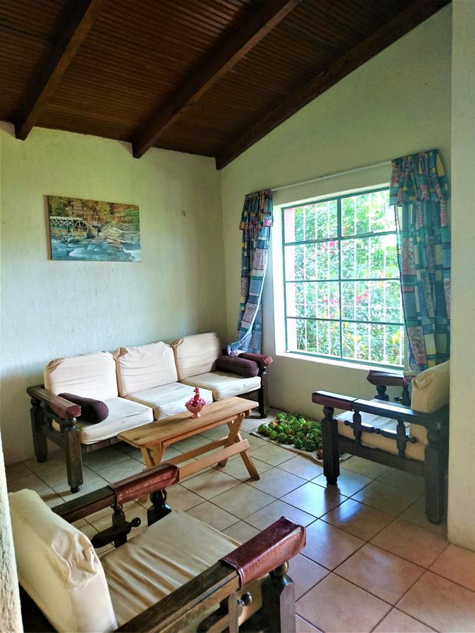 Hostel Pink House San Lucas Tolimán Exterior foto